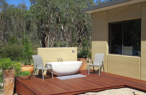 Cannon Creek Cabin | Secluded, luxury rammed earth cabin