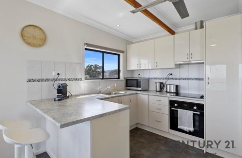 Sellicks Beach House | See-Sea House - Sellicks Beach - C21 SouthCoast Holidays
