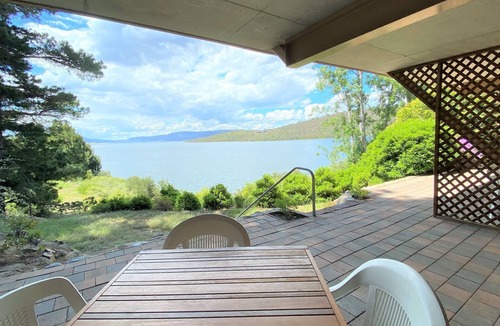 Jindabyne Apartment | Seeblick 2 - 1BR Lakefront Apartment l Central Location l Off-Street Parking