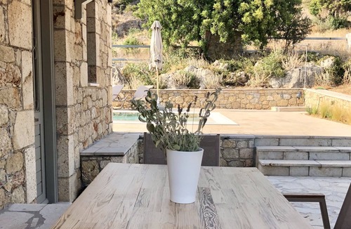 Lefktron Villa | Senior Villa with Private Pool
