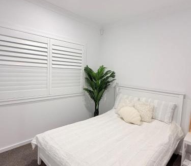 Tullimbar House | Serene Escape