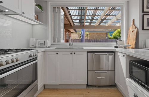 Culburra Beach House | Serene - Pet Friendly with Swimming Pool
