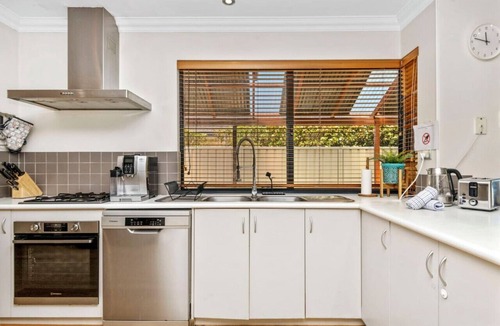 Ashby House | Serenity and Style: Your Ashby Getaway Awaits