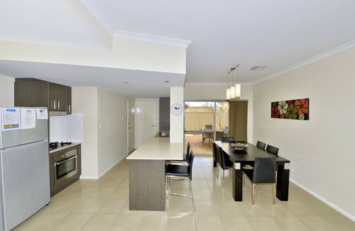 Mandurah Apartment | Serenity on the Terrace