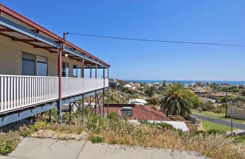 Yanchep House | Serindipity - 180 Degrees ocean view