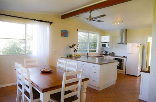 Wongaling Beach House | Shalom by the Sea