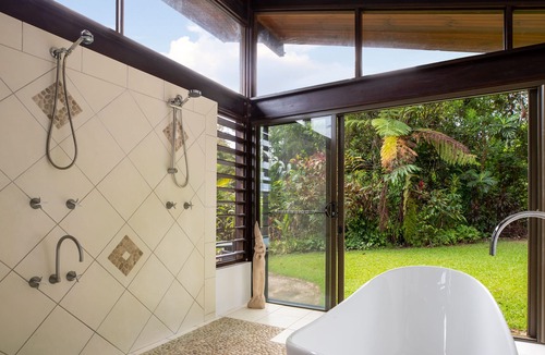 Whyanbeel House | Shangri-La - Stunning mountain views