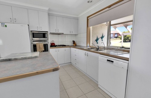 Paynesville House | Sheerwater Jetty - Make your next getaway a truly memorable one
