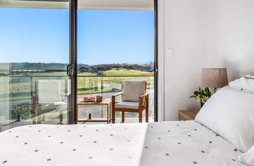 Shell Cove House | Shell Cove Comfort by Links Golf Course & Marina