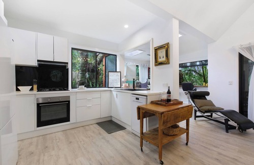 Sawtell House | Shellies Twin Beach Houses – Two Homes with 5BRs Total & Private Beach Access