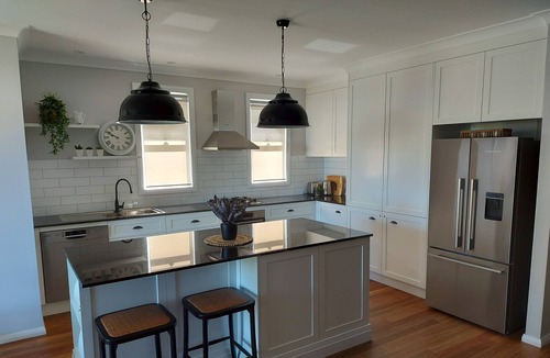Bateau Bay House | Shelly Beach Horizon - 2 bedrooms, Coastal Beach House