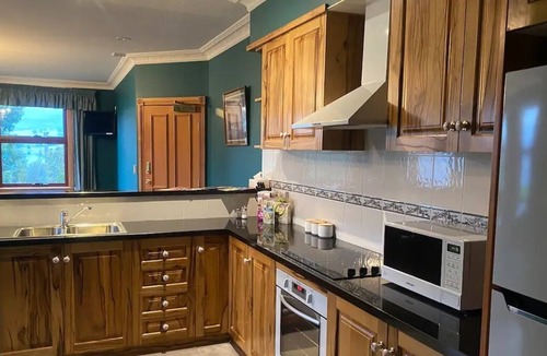 Hobart House | Sheoak House Private Self Contained 2 Bedroom Unit