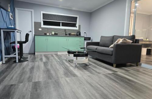 Shepparton South House | Shepparton Central Guest Suite