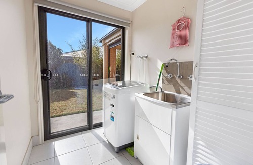 Paynesville House | Shiloh House - Discover the balance of convenience and tranquility