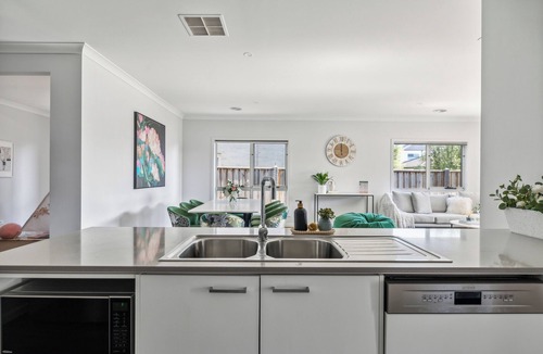 Point Cook House | SHINE Point Cook Elegant Home Sweet Home