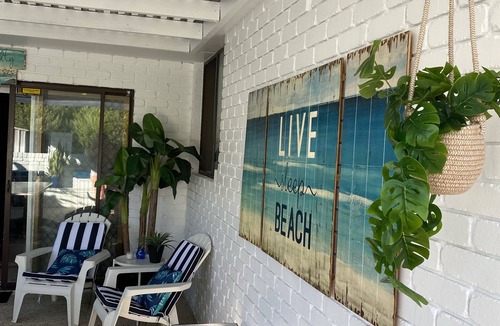 Silver Sands House | SilverSands Beachhouse 100mts frm Beach Sleeps 11