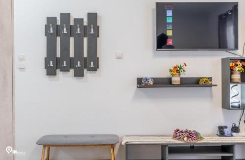 Kolokinthou Apartment | Simple and Comfy - Modern Urban Escape in Egaleo-Athens