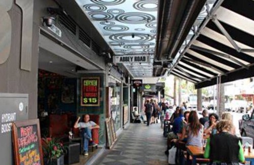 Saint Kilda South Apartment | Simply St Kilda - Wifi, Linen, Towels, Smart TV, Parking and on Acland Street