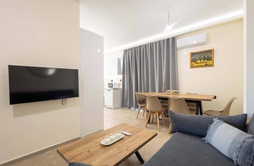 Petaloudes Apartment | Sinani Apartment - Sea View Balcony & Jacuzzi Gem