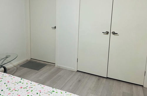 Macquarie Links House | Single Bedroom With Attached Private Bathroom at Macquarie Links