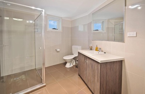 Brunswick House | Single Room w/ Private Bathroom in Brunswick!