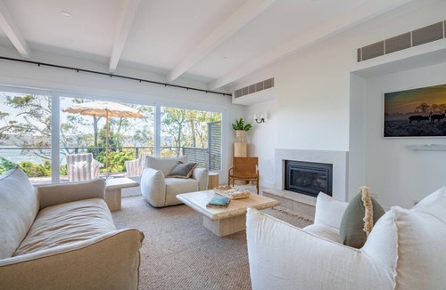 Avalon Beach House | Sirius above Clareville Beach