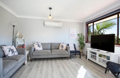 Sanctuary Point House | Sirius Retreat Pet Friendly 3 Mins Walk to St George Basin