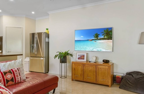 Cable Beach House | Six Seasons Solace - Stylish Coastal Escape with Pool and Entertaining