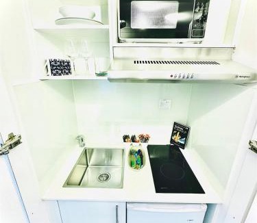 Haymarket Apartment | Sky-High Sydney City Escape , Pool, Gym, FREE CBD Parking