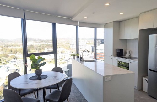 Canberra Apartment | Sky Nights @Woden 2beds 2bathrooms