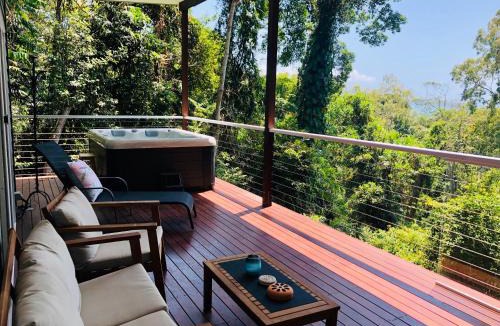 Rocky Point House | Sky: rainforest and ocean views with jacuzzi