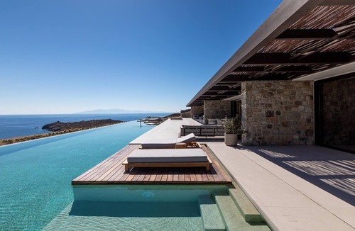 Agios Ioannis Villa | Sky Resort in Mykonos