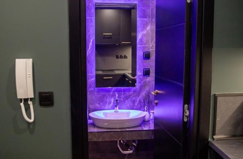 Larissa Apartment | Skyline suite studio