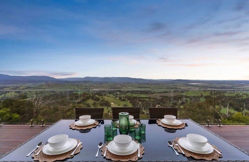 Yarra Valley House | Skyline Views Yarra Valley's Elevated Escape