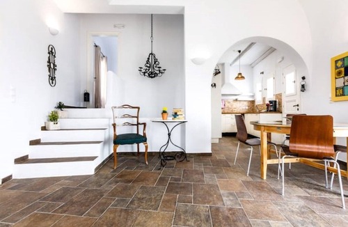 Santorini Villa | Slow-living in a spacious, lovely Villa & in walking distance from the beach