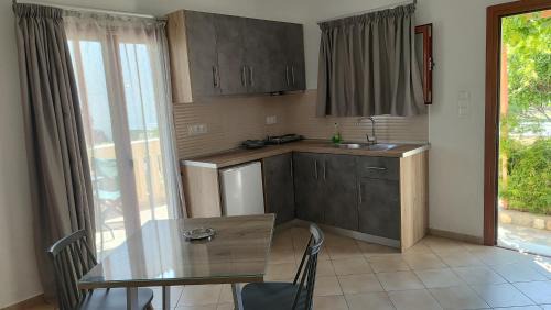 Kampos Marathokampou Apartment | Smaragda Hotel