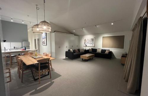 Smiggin Holes Apartment | Snowstay at Heidi’s