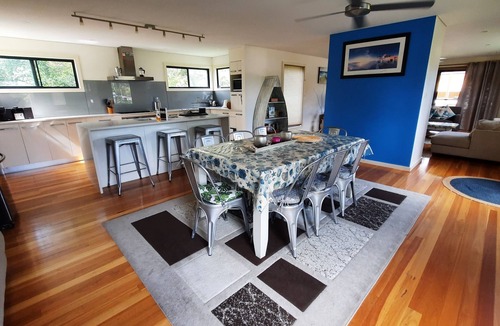 Callala Bay House | So close to the boat ramp and beach for boating enthusiasts and beach goers!nnn