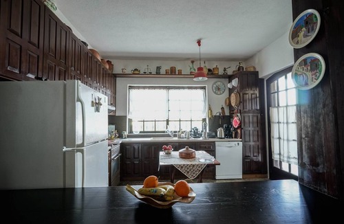 Agii Apostoli House | Sonia Rustic Mansion - 5bd 30 Sec Walk To Beach!