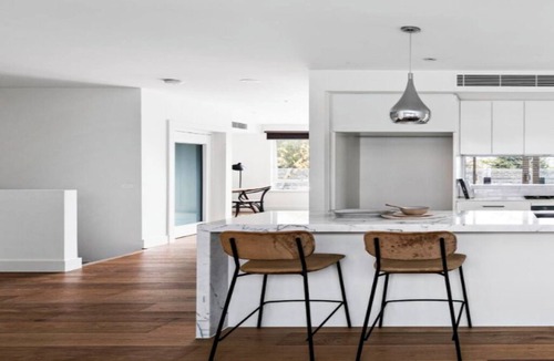 Eaglemont House | Sophisticated living in a Luxurious Complex with Opulent contemporary style