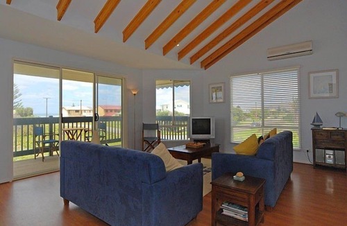 Middleton House | Sorrento Middleton - 190 Newell Ave - Pet Friendly