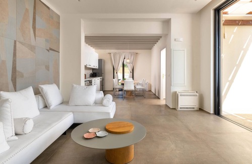 Pefkos Villa | South Key Villa in Gennadi