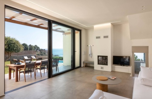 Pefkos Villa | South Key Villa in Gennadi