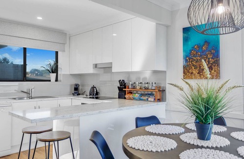 Port Elliot Apartment | South Seas 3 Port Elliot Beachfront with views of Knights Beach