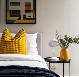 South Yarra Apartment | South Yarra Tranquil 2BR Abode