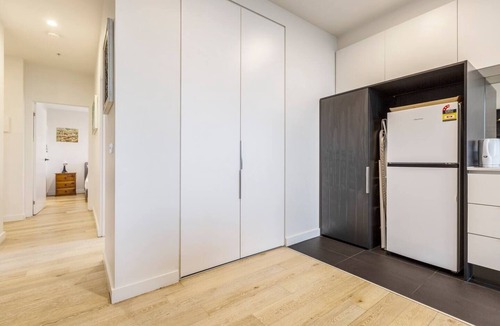St Kilda Apartment | Southside Savvy Easily Explore St Kilda and Windsor