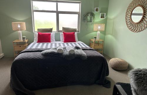 Port Campbell Hostel | Sow and Piglets Guesthouse