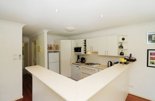 Tapitallee Cottage | Space privacy comfort nVisit BundanonnThe Stables @Tapitallee Lodges