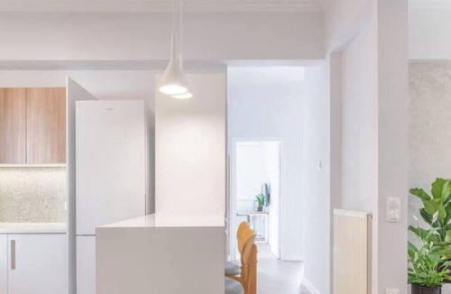 Vyronas Apartment | Spacious 3BR Retreat w/2 Baths + Fast Wi-Fi