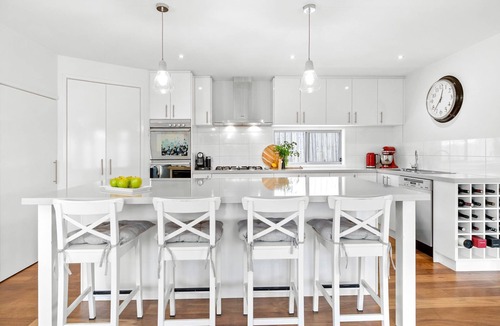 Torquay House | Spacious 4 bedroom family home located in Tea Tree Rise